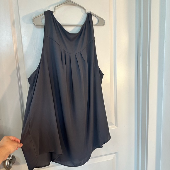 Torrid Georgette Asymmetrical Ruffle Silver Grey Sleeveless Lightweight Top, 5X - Picture 10 of 11